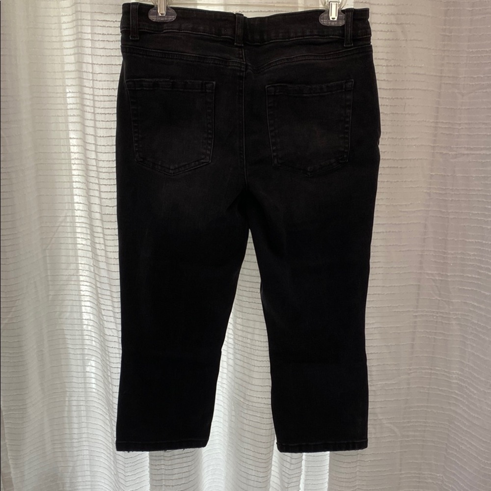 Maurices Black Cropped Jeans - Picture 5 of 14